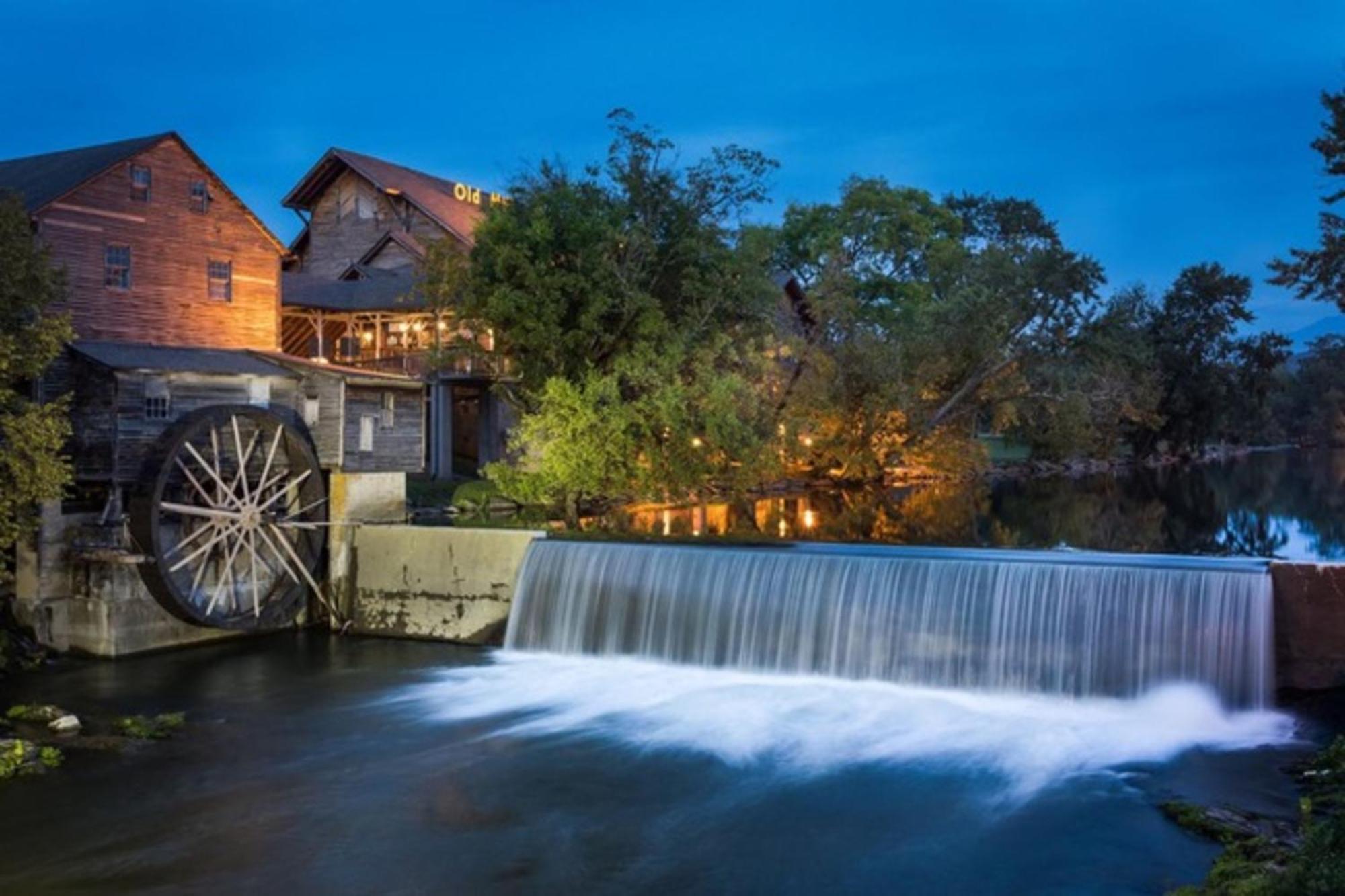 Location, Location, Location! Villa Pigeon Forge Exterior photo